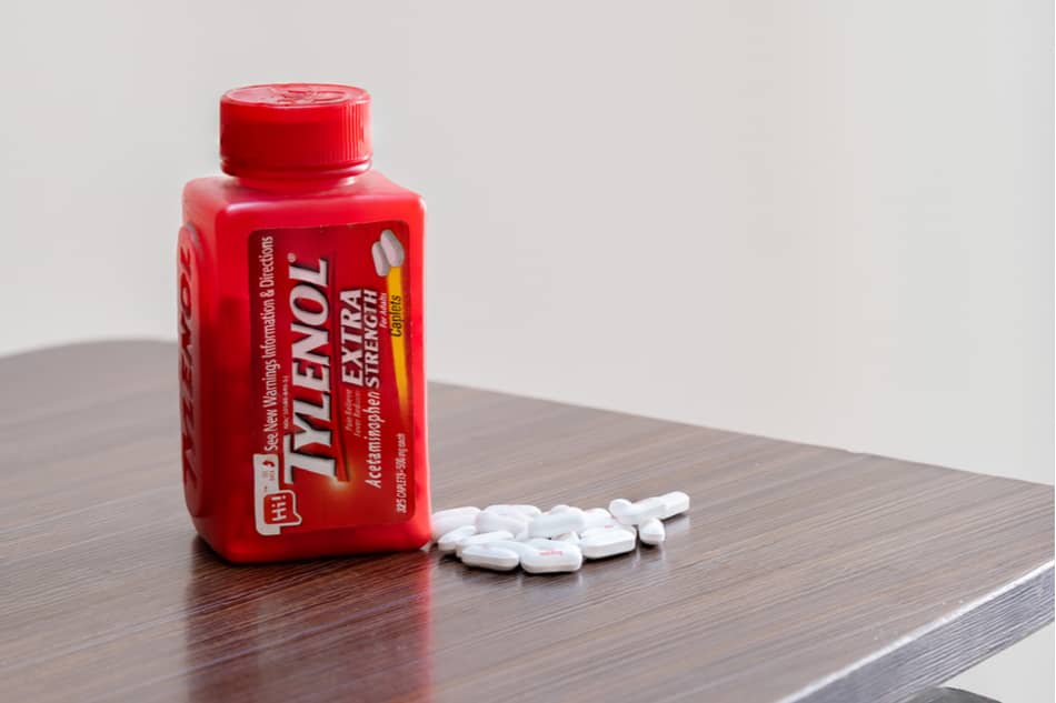 Does Tylenol cause constipation