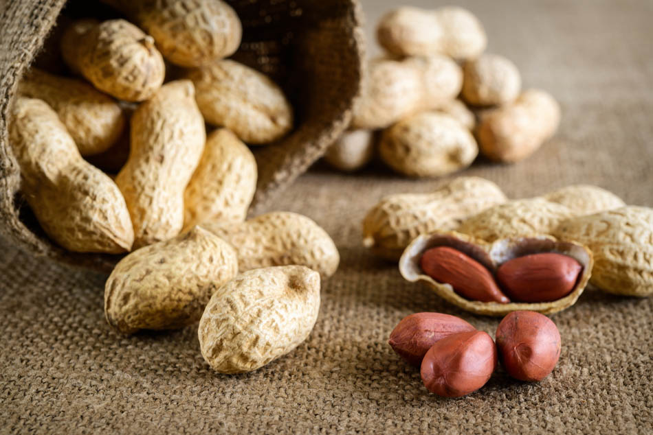 are peanuts healthy