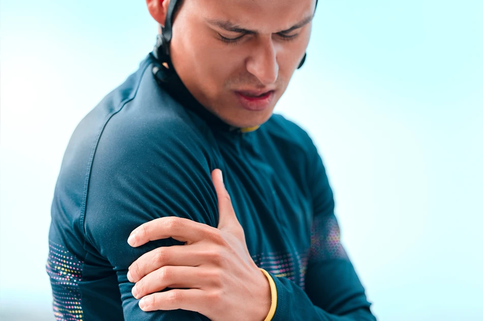 shoulder pain from cycling